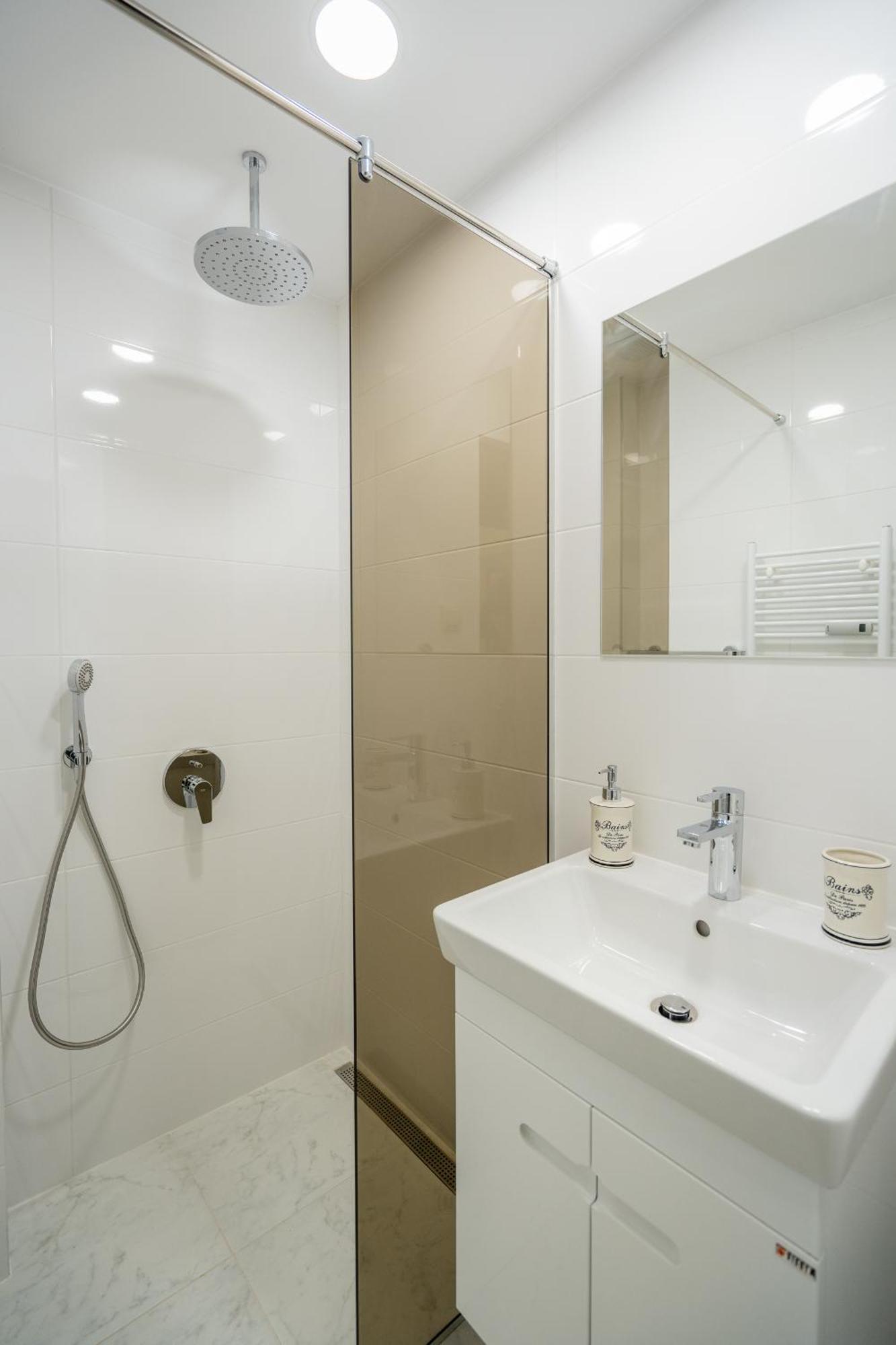 Top Location Central New & Spacious 3 Bdr Apt Medical Academy Sofía Exterior foto