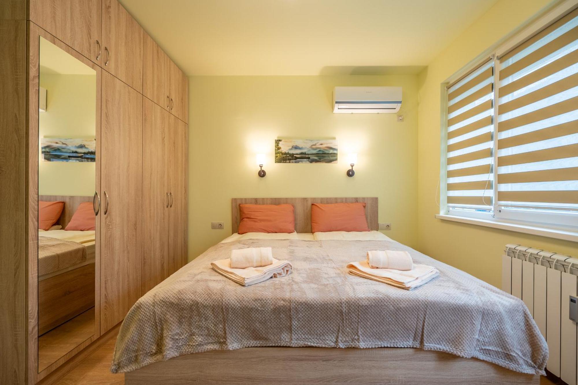 Top Location Central New & Spacious 3 Bdr Apt Medical Academy Sofía Exterior foto