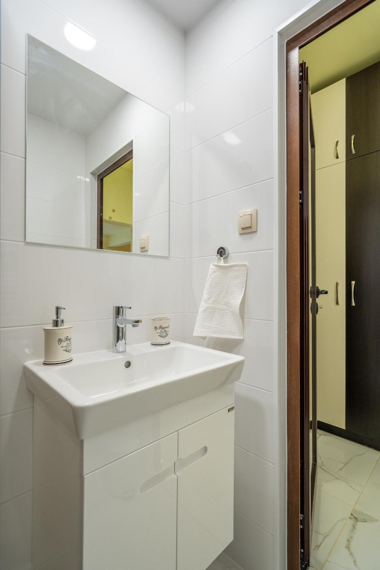 Top Location Central New & Spacious 3 Bdr Apt Medical Academy Sofía Exterior foto