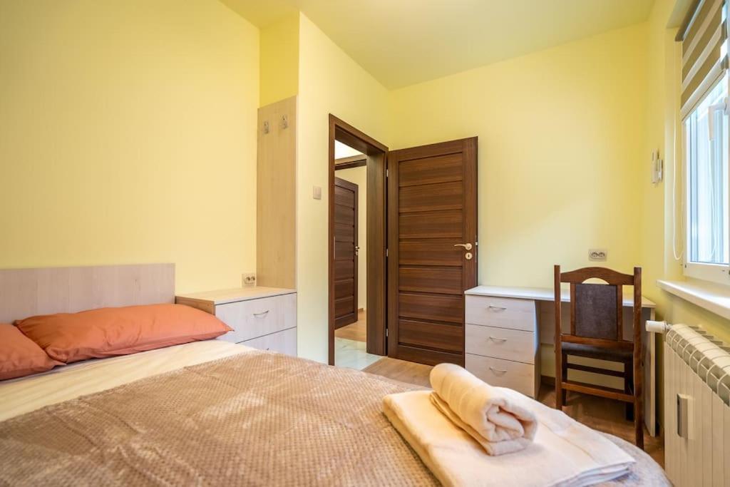 Top Location Central New & Spacious 3 Bdr Apt Medical Academy Sofía Exterior foto